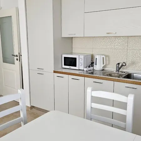 Sea Apartment *